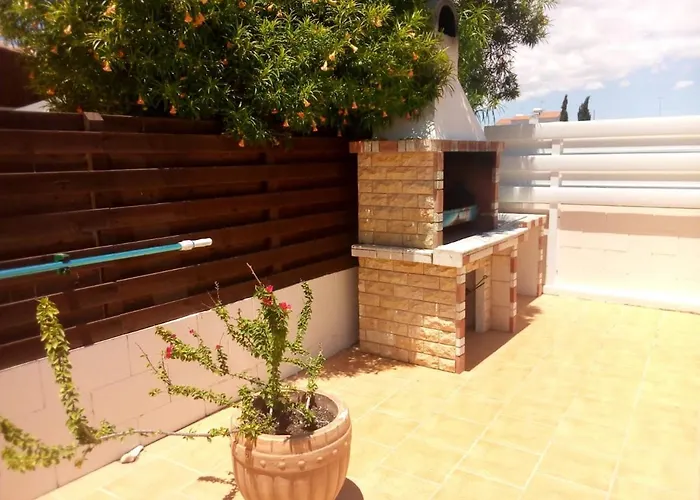 Summer Breeze - Cheerful 2 Bedroom With Pool
