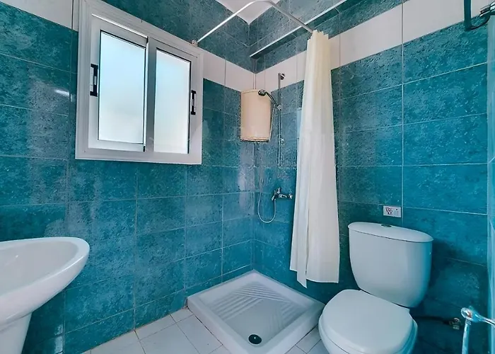 Villa Summer Breeze - Cheerful 2 Bedroom With Pool *