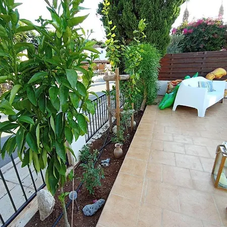 Villa Summer Breeze - Cheerful 2 Bedroom With Pool *