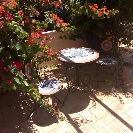 Villa Summer Breeze - Cheerful 2 Bedroom With Pool