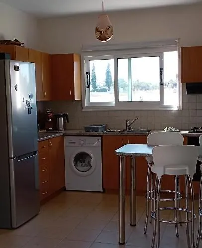 Summer Breeze - Cheerful 2 Bedroom With Pool * Agia Napa