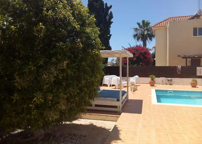 Summer Breeze - Cheerful 2 Bedroom With Pool Agia Napa